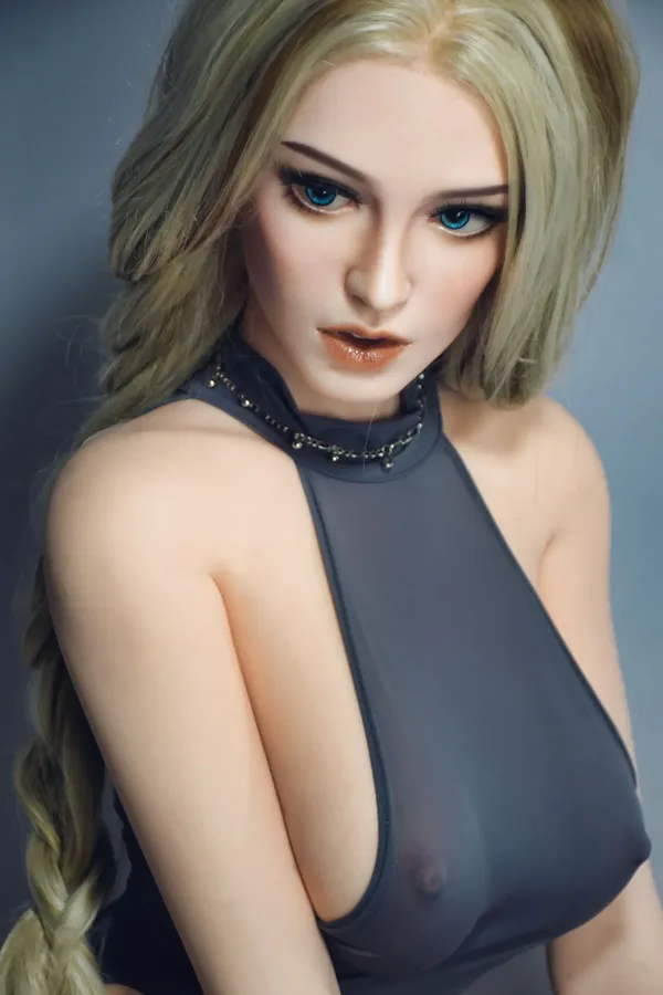 Elsa Babe Olivia Smith