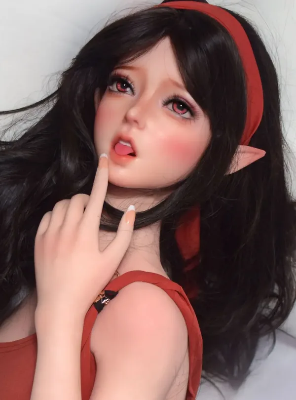 Elsa Babe Sakuma Hanasaki
