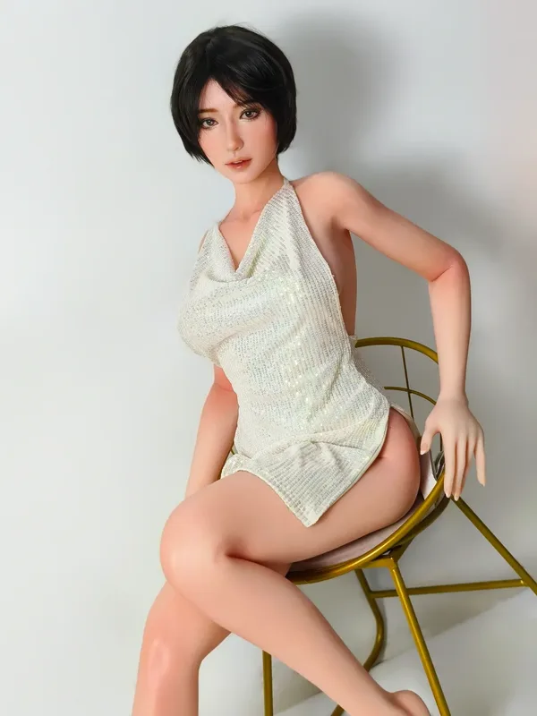 Elsa Babe Ishihara Minako